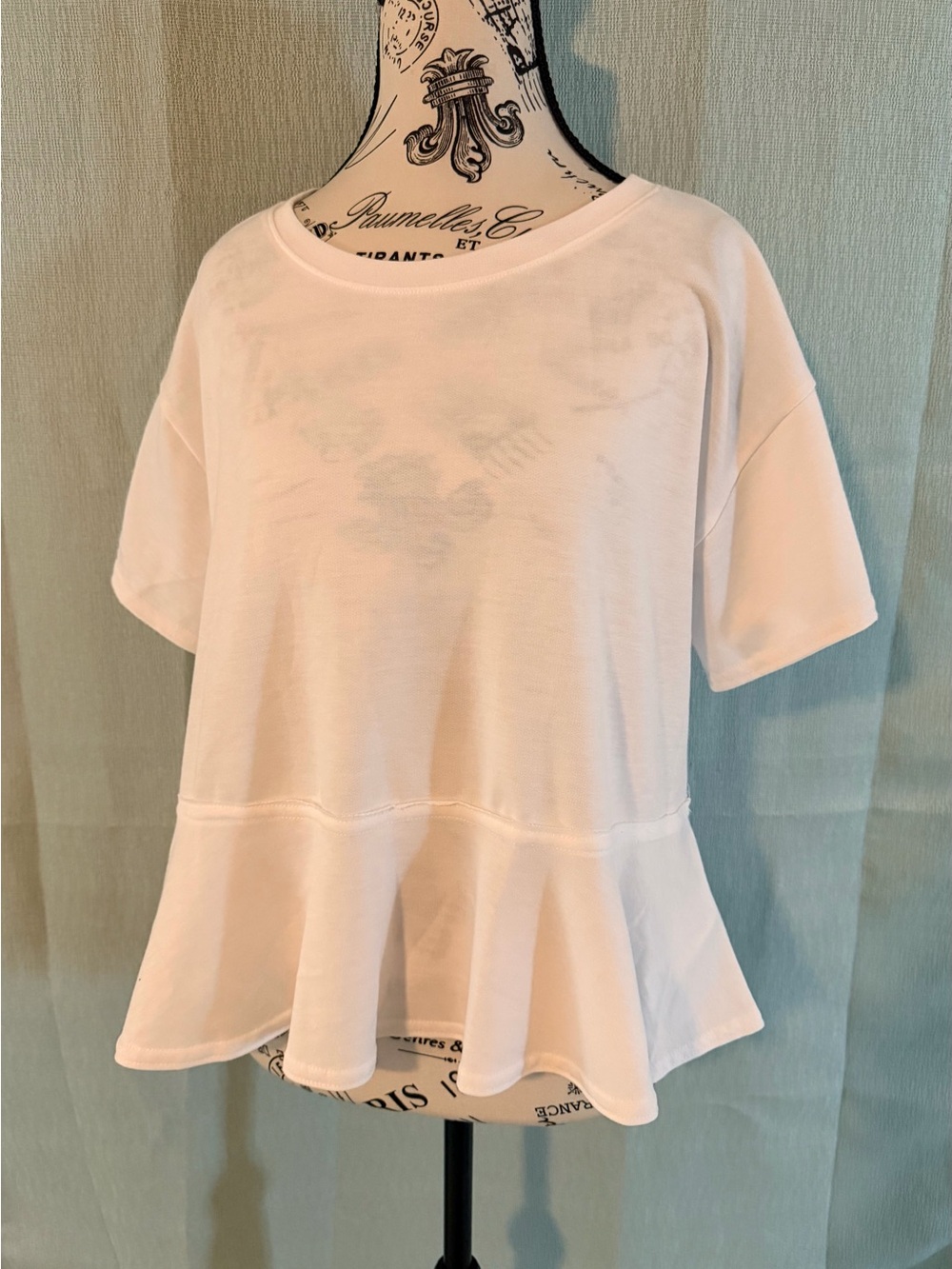 Lularoe June Ruffle Hem Top